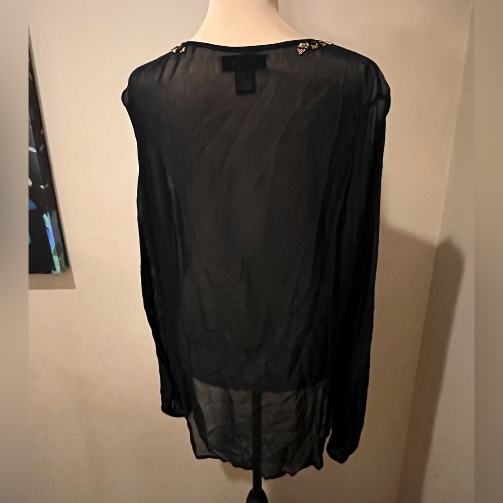 Karen Kane Embellished Black Sheer V Neck Top, size Large - Picture 2 of 9